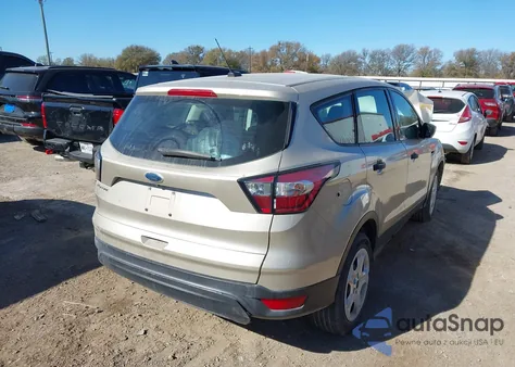 2017 Ford Escape S z USA, uszkodzony, nr VIN 1FMCU0F75HUE93910